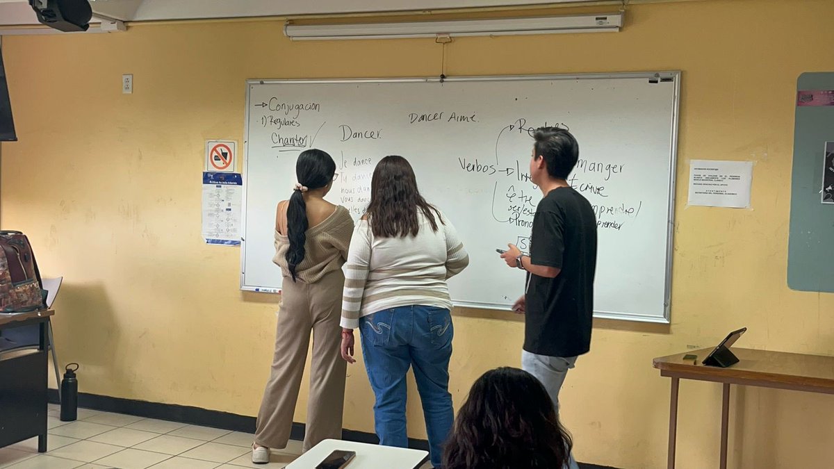 GuillermoAarn7's tweet photo. Bonsoir!

¡Notre première approche du français!
En equipo aprendimos francés, apoyándonos mutuamente, y resolviendo dudas juntos.

Cybersex

#ts2025dos https://t.co/5JPmamFVYk
