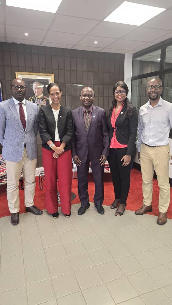 FAOMalawi's tweet photo. Towards improving partnership, communication &amp; consultation, the FAOR a.i in Malawi, @BabaganaAhmadu paid a courtesy call on the British Deputy High Commissioner to Malawi, Ms Wereko Bobby.  
@olympiawb 
@FAO 
@faosfsafrica 
@FCDOGovUK https://t.co/EwKcn1IgZF