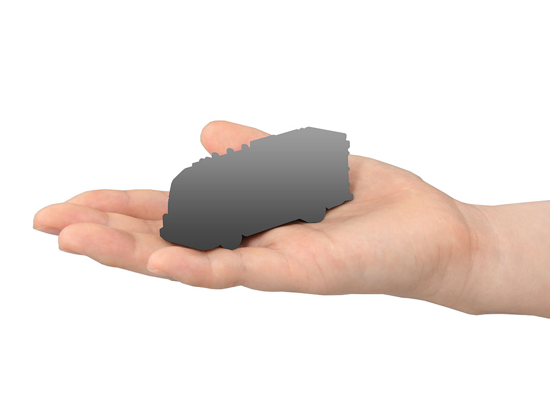 --------------------
⁡      4/18（金）
　新情報解禁!!
--------------------
お待たせいたしました！
TOKYO MERファンの皆様、待望のアノ商品が！！
7️⃣日後をお楽しみにお待ちください🚙✨

#tokyomer
#南海ミッション 
🎬🌺8月1日公開