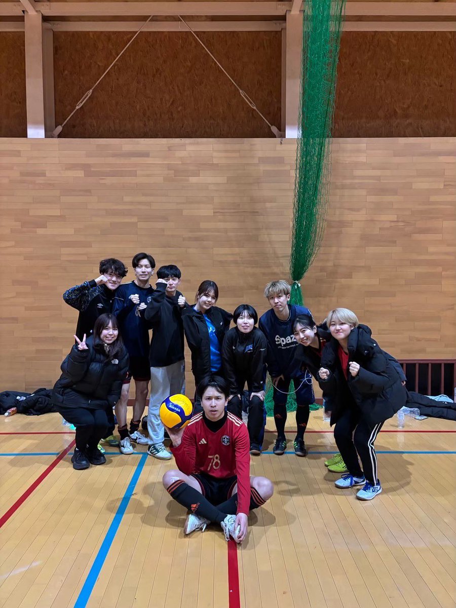 RCCuniv's tweet photo. 【🌸春合宿🤍】
春休みに男プレ女プレ、マネみんなで行く2泊3日の楽しい合宿です！🌟
男女別の練習に加えて、ミックスや学年対抗、バスケやバレーなども楽しめます⛹️🏐
夜は豪華景品のあるレクを行います！
新年度を迎える前に、学年の枠を超えてさらに仲が深まること間違いなしです🎶

#春から立教 https://t.co/mTkMo5r9Db