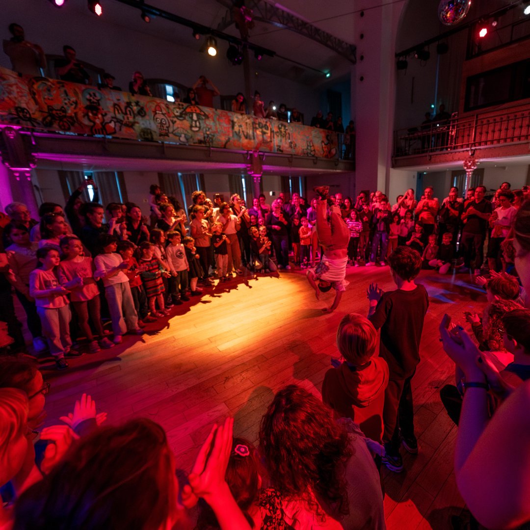 Ce samedi c'est Block Party 💥

✨Block Party
📍Magny-Les-Hameaux - maison de l'environnement 
🕛 Samedi 12 avril - 22h

📸 Duy-Laurent Tran

🎫 Dernières places disponibles :  indiv.themisweb.fr/0441/fChoixSea…