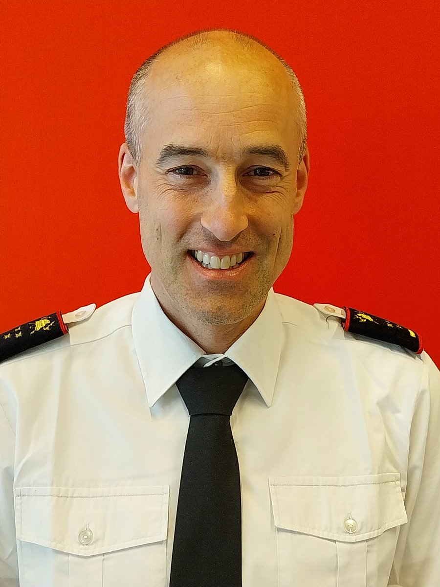 Jan Van Roey is onze nieuwe zonecommandant! 🧑‍🚒 Met jaren ervaring bij <a href="/BZAntwerpen/">Brandweer Zone Antwerpen</a> brengt hij expertise en een straffe visie mee. Welkom Jan!

👉 brandweerzonerand.be/nieuws/jan-van…

#wijzijnbrandweerzonerand #fusievankracht