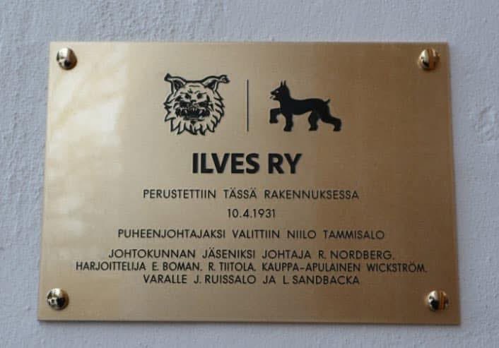NiilonPojat's tweet photo. Ilveksen perustava kokous pidettiin Tampereen lyseolla 10.huhtikuuta 1931 

Uuden seuran nimeksi olivat ehdolla: Niilon pojat, Pallopojat, Näsin pojat, Haukat ja nimiäänestyksen voittanut Ilves. https://t.co/wQjzh5YA0K