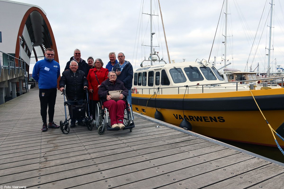 Vaarwens 1460 op 09-04-2025: Hoog bezoek

Link naar het verslag: stichtingvaarwens.nl/.../2592-vaarw…...

Op deze mooie woensdag is de Vaarwens klaargemaakt voor onze Amsterdamse vaargaste Antje. Deze Amsterdammers hebben de sfeer er goed in, ondanks het onheil wat Antje is overkomen.