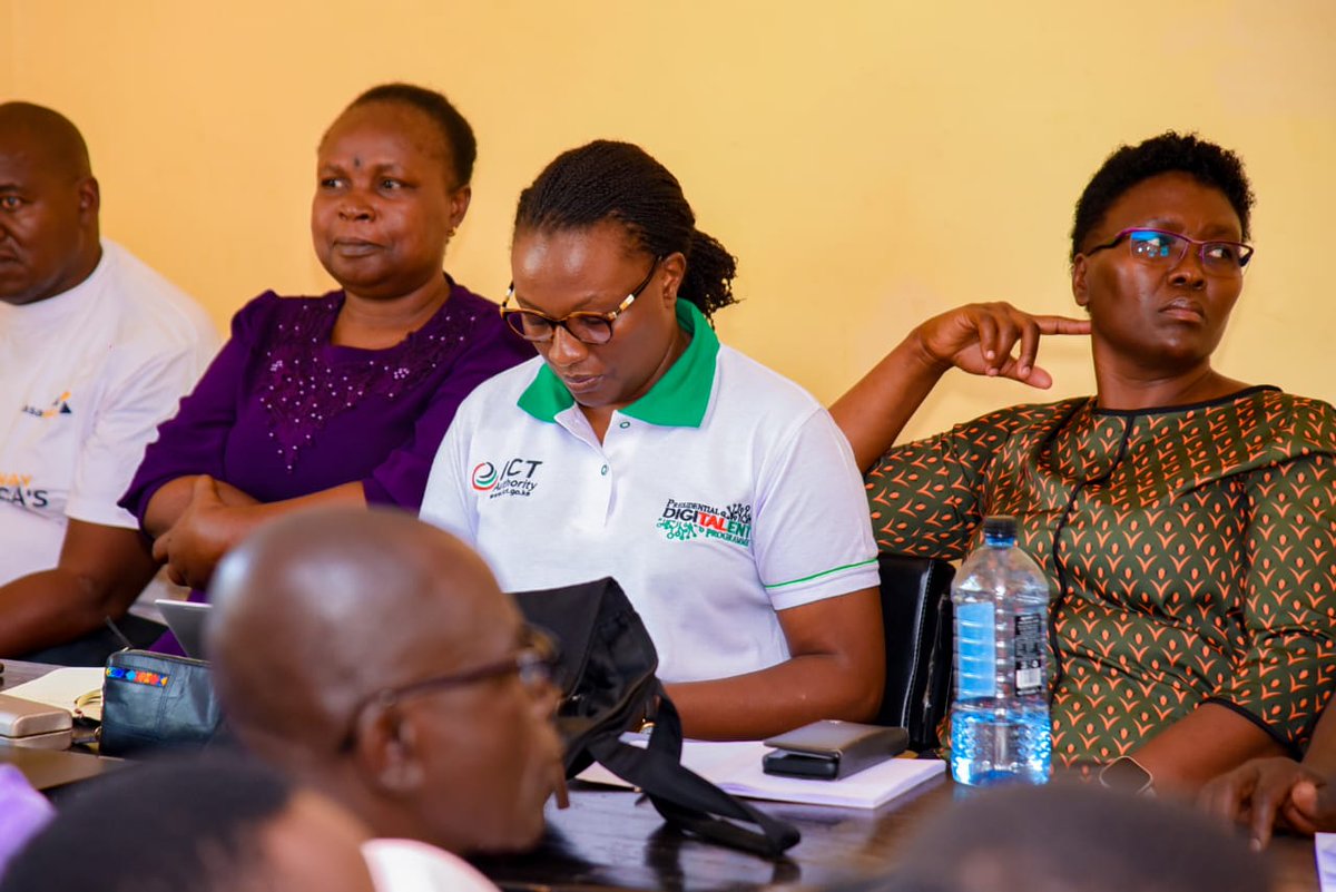 Itsnyake60's tweet image. The ripple effect of digital training in Busia is reaching 500,000 citizens, aligning perfectly with Kenya’s bold ambition to create a digitally literate population of 20 million by the year 2027. #DigitalAccessProgramme @UKinKenya @KICTANet