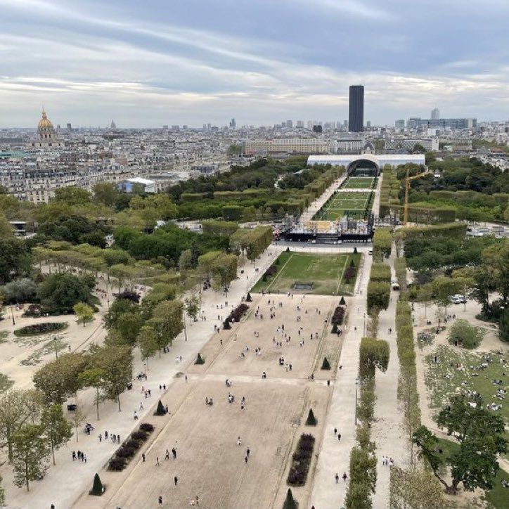 #saccageparis (@saccageparis) on Twitter photo En 10 ans la verdure du champs de mars a disparu au nom de la "végétalisation".... Vivement les municipales 2026 ! #saccageparis
👉Abonnez-vous à <a href="/saccageparis/">#saccageparis</a> En 10 ans la verdure du champs de mars a disparu au nom de la "végétalisation".... Vivement les municipales 2026 ! #saccageparis
👉Abonnez-vous à <a href="/saccageparis/">#saccageparis</a>