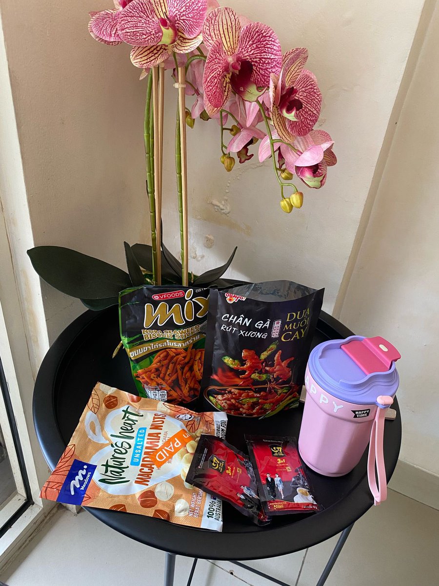 Uptorskopy's tweet photo. Nature’s Heart Macademia Heart

VFOODS Nori Seaweed Biscuit Sticks

Enak banget kacang ini https://t.co/ZrLX5VVrJz