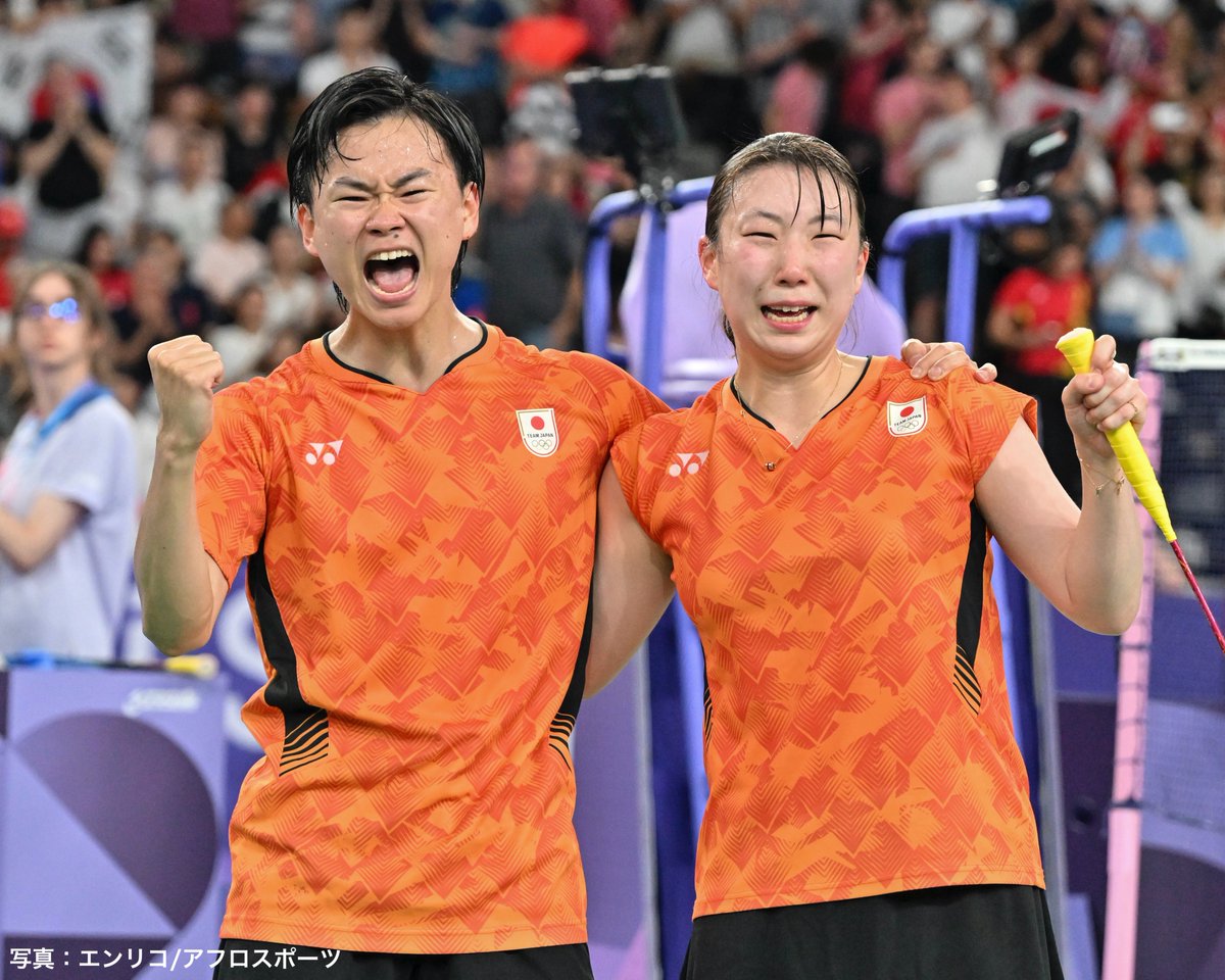 TeamJapan's tweet photo. 📅 本日は #ガッツポーズの日 💪

昨年の夏に開催された #パリ2024 🇫🇷
メダリストの喜びの名場面をプレイバック🔥
みなさんの印象に残るガッツポーズは？？👀

【体操競技】
#男子団体
【陸上競技】
#北口榛花 選手
【フェンシング】
#男子エペ団体
【バドミントン】
#渡辺勇大 選手
#東野有紗 選手

#TEAMJAPAN #がんばれニッポン