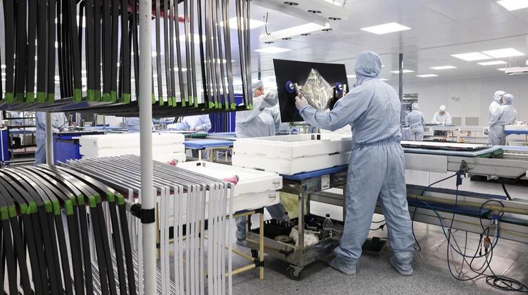 KShevchenkoReal's tweet image. 📺🇷🇺Russia has halted production of its only domestically-made TV, the Irbis, produced by the Voronezh-based company Kvant. Maybe if no one can watch, the #PropagandaMachine will finally sputter out—but seriously, low demand, even from the state, has killed it. When tenders can’t…