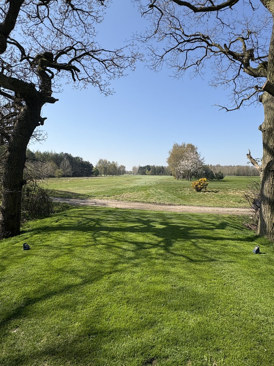 Oaks Golf Club York tweet media