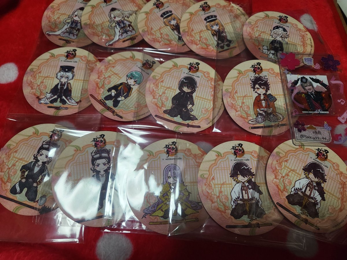 SaKu22_44's tweet photo. 【交換/譲渡】
刀剣乱舞 とうらぶ アニメイトカフェ  アニカフェ 十周年 箔押しカード コースター 硬化ケース
譲）硬→一期 稲葉 ソハヤ 平野 今剣2骨喰3秋田2後藤
箔→今剣 前田 秋田 毛利♡肥前 浦島2長曽祢2宗三 御手杵 山伏♡孫六
コ→今剣 乱 五虎退 白山 一期♡孫六陸奥守 日本号 蜂須賀 長曽祢2 https://t.co/kiXzurzIE3