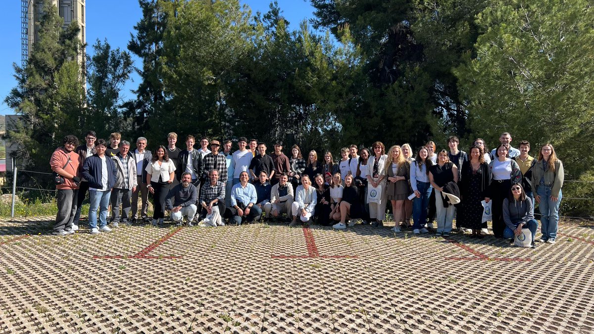 ErasmusFPTuring's tweet photo. 🌍 This week we hosted 30+ students &amp; 12 teachers from 🇵🇹🇪🇸🇮🇹🇹🇷🇨🇿🇱🇹 at CPIFP Alan Turing as part of #ErasmusPlus #CreaVET! They shared experiences with #PBL in VET. 🎮 Our 🇪🇸 video game dev students presented their amazing final projects using PBL! 💡👏 #VocationalEducation https://t.co/14byLvqJrt