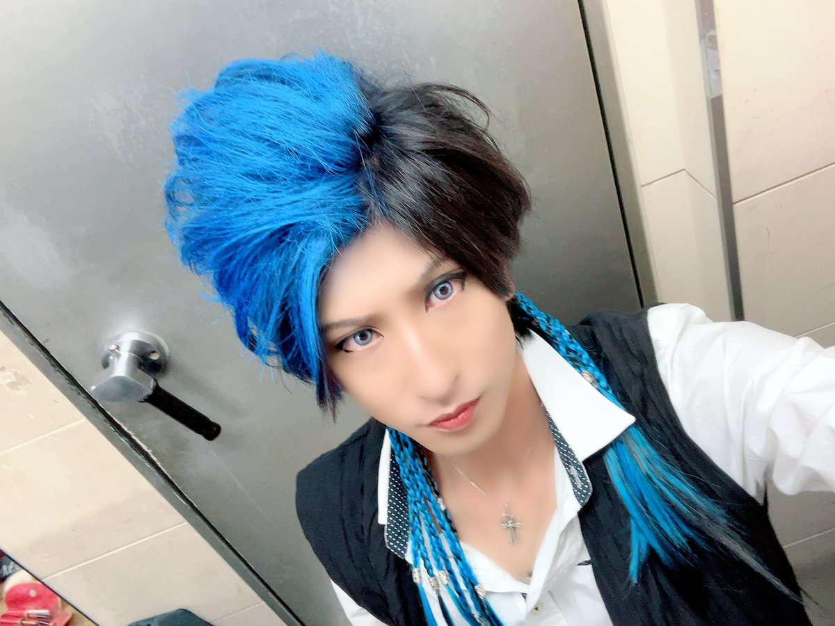 drsaku39's tweet photo. この日曜にやったライブで久々にメイクしてもらいました\(・∀・)ノ https://t.co/oXnM7eG0Kf