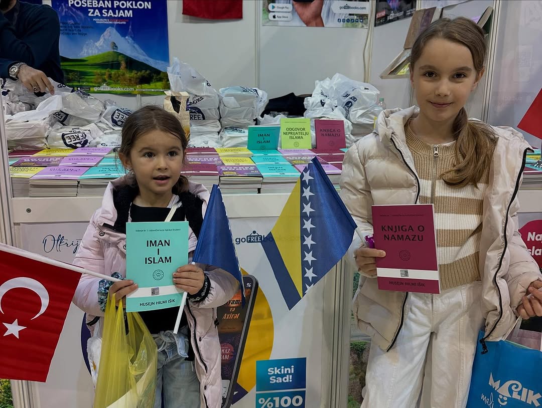 gofreebooks's tweet photo. Gofreebooks team in Sarajevo, Bosnia and Herzegovina! We are waiting for you at the book fair that will continue from 9 to 14 April❤️
#gofreebooks #team #in #sarajevo #bosnia #and #herzegovina #we #are #waiting #for #you #at #the #book #fair #that #will #countinue #from #april 9-17