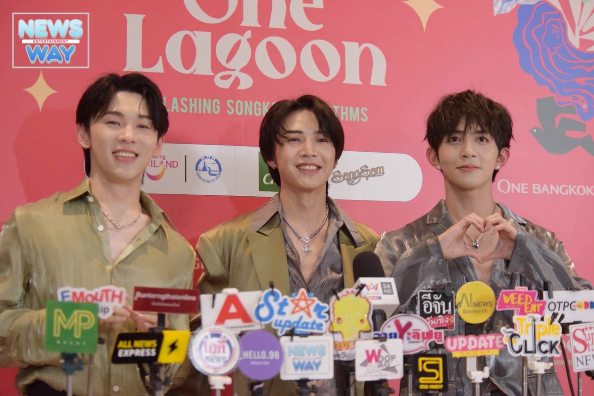 iammaiCK's tweet photo. สัมฯสดงานใหญ่นอกประเทศทั้งๆที่ยังเป็น rookies คือค่ายโหดมาก เหมือนให้หัดว่ายน้ำด้วยการโยนลงทะเล แต่ว่าก็ผ่านไปได้ คุณล่ามเก่งมาก(👏🏻) ตงตง เจลลี่ และริกกี้ ค่อยๆสั่งสมประสบการณ์ไปเรื่อยน้าาา
#OneBangkok #RACEBASE
#OneBangkokOneLagoon
#GUODONG #DONGDONG #JUNLAN https://t.co/yXt2C0ed7k