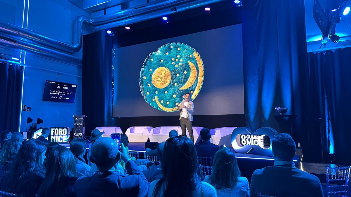 puntomice's tweet photo. Miquel del Pozo, arquitecto y divulgador de arte, reivindica la introducción del arte en los eventos, ya que “a través de él se pueden transmitir muchos mensajes y cambiar nuestra mirada sobre muchas cosas”.

@ForoMice

#GrupoPUNTOMICE #CumbreMICE #ForoMICE #juntossomosmásfuertes https://t.co/jrWYUm2hKx