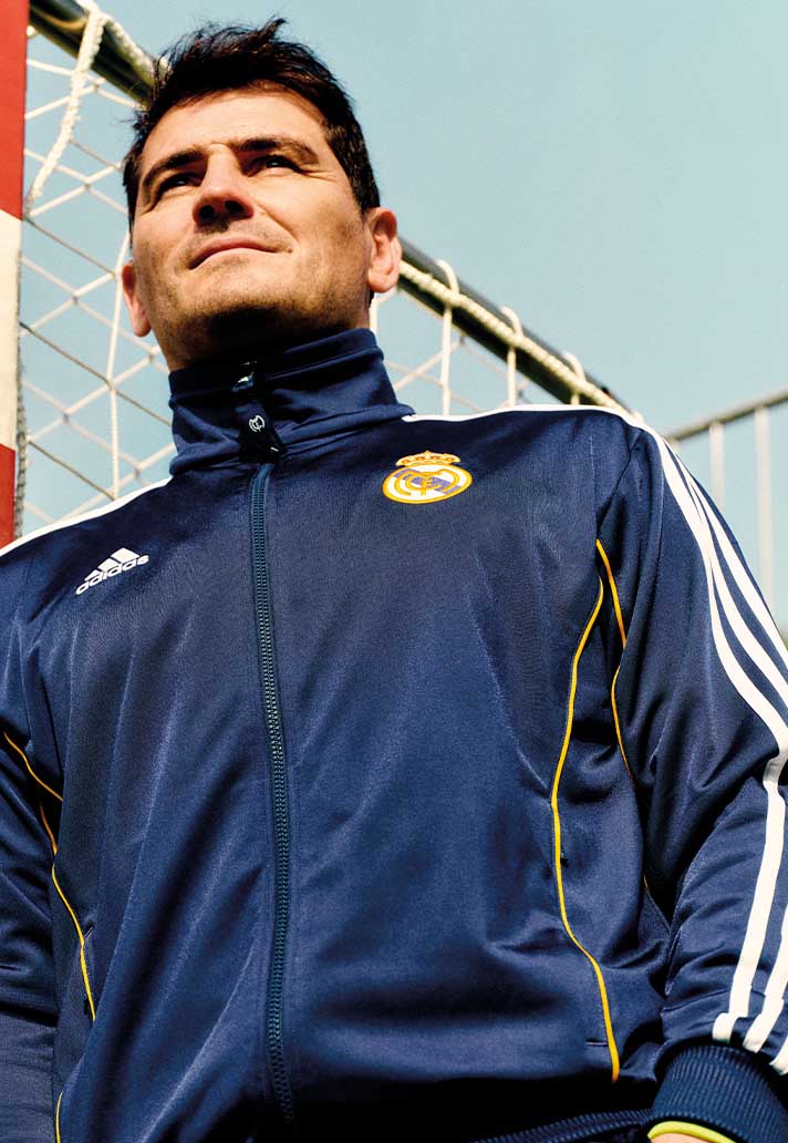 mirondo9's tweet photo. Adidas y el #RealMadrid han oficializado la reedición de esta gama de finales de los 90 https://t.co/g7LsDgcWQl