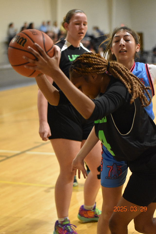 girlzprepreport's tweet photo. Just dropped @HLRoadRunners Saturday JV Division Standouts #Shooting4DaCure @JeremyB26336312 #DaKiyaBlue #KatieDixon #ZRyiahAnderson #AKerahWest @HUnitedMike #KaylaMartinez @ZWantland_2028 #SamanthaGoodwin #ReeseWihoit 
#TaylorCotton @PGHTexas @PrepGirlsHoops https://t.co/wKUI1nwj0Q