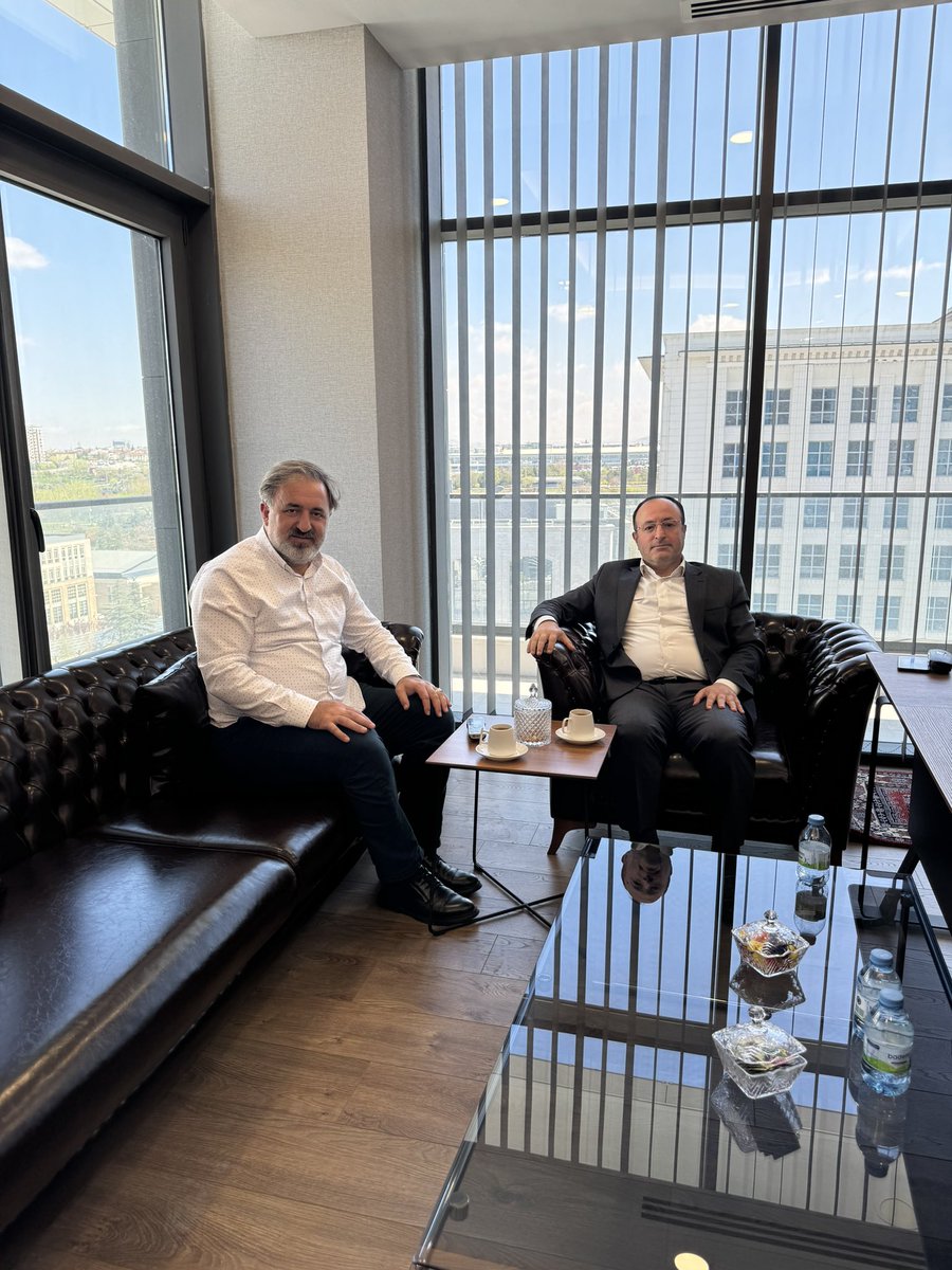 yahyabilgintr's tweet photo. Değerli Mahmut Çolak(Emekli SGK Başmüfettişi
Yazar / Eğitmen / Uzman / Danışman, Sosyal Güvenlik ve Çalışma Hayatı) üstadıma sendikamızı ziyaretlerinden ve hoş sohbetten dolayı teşekkür ederim https://t.co/6Nqu1AiKXH
