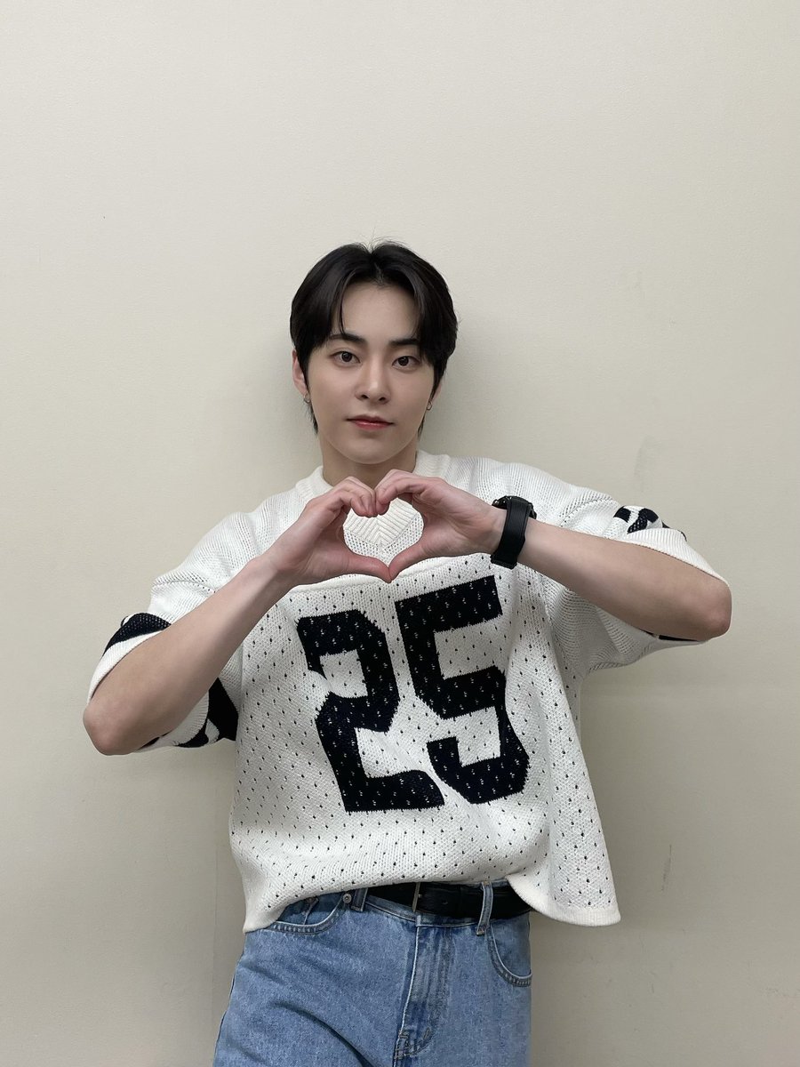 2025.04.10 Whoop Japan 
TOKYO Fan Sign Event 💙 

EXO-L!! 도쿄에서 만나서 너무 반가웠어요!! 
내일 공연에서 또 만나요💙

#시우민 #XIUMIN #InterviewX #WHEE