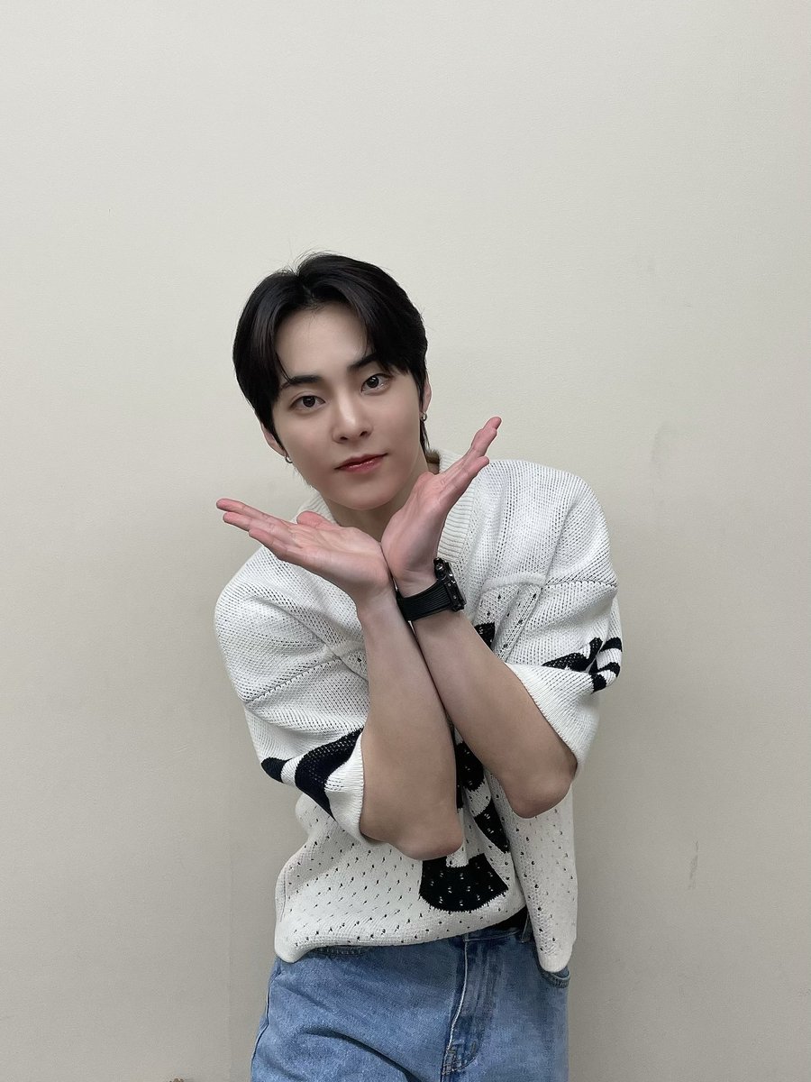 2025.04.10 Whoop Japan 
TOKYO Fan Sign Event 💙 

本日お越しいただいたEXO-Lの皆さん誠にありがとうございました💕

ついに明日は「2025 XIUMIN FAN CONCERT < X Times ( ) > in TOKYO 」当日です✨

皆さまのご来場お待ちしております🫶🏼

#シウミン #시우민 #XIUMIN #InterviewX #WHEE