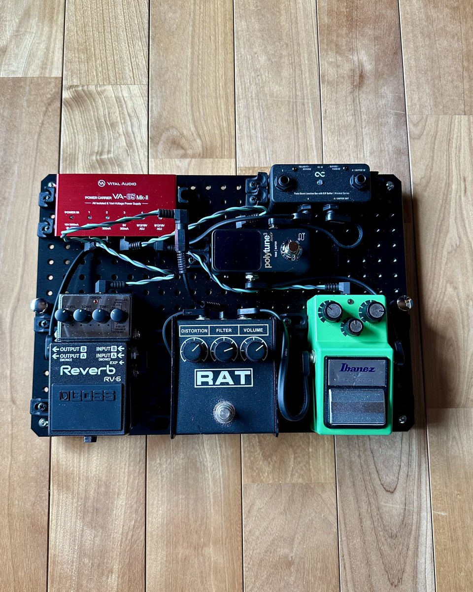 BDriver268420's tweet photo. gpb-01からpedalbaseに移設しました。
#エフェクターボード
#pedalbase https://t.co/TtW4PTCzeR