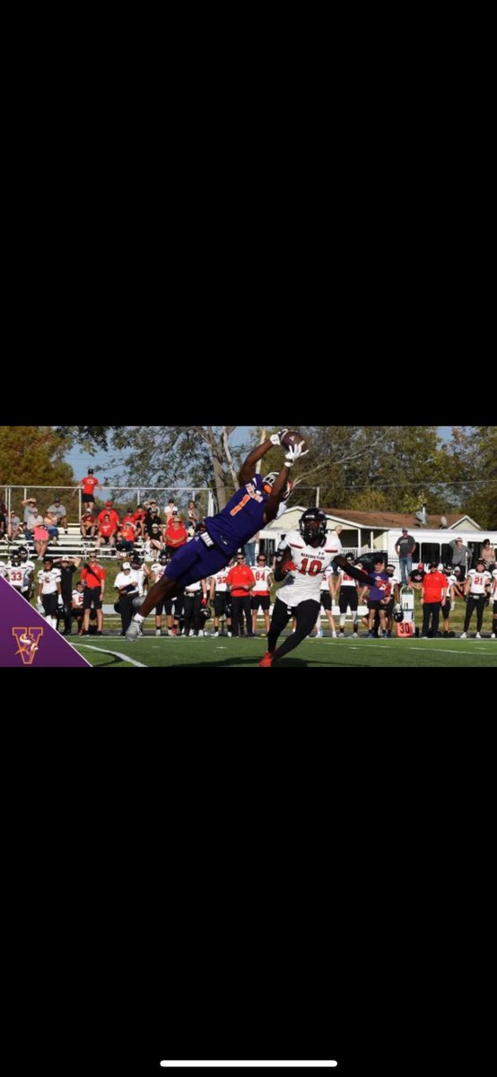d6andre's tweet photo. Blessed to receive my first offer from Mississippi valley🙏🏽 #blessed @CoachASuber @CoachHiggins50 @one5_live @RouteChemist https://t.co/m7aLWTbCoE