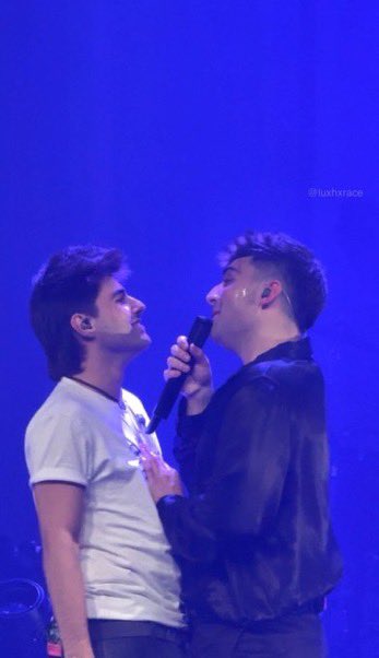 fireproofcv's tweet image. es su primer amor, su primera vez enamorandose