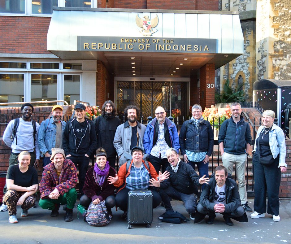 What a fantastic team day spent at the Indonesian Embassy London! A great chance to work on new facilitation techniques, play as a #gamelan orchestra and also get the chance to catch up with our staff, facilitators and volunteers based across the UK. Thanks for coming all!