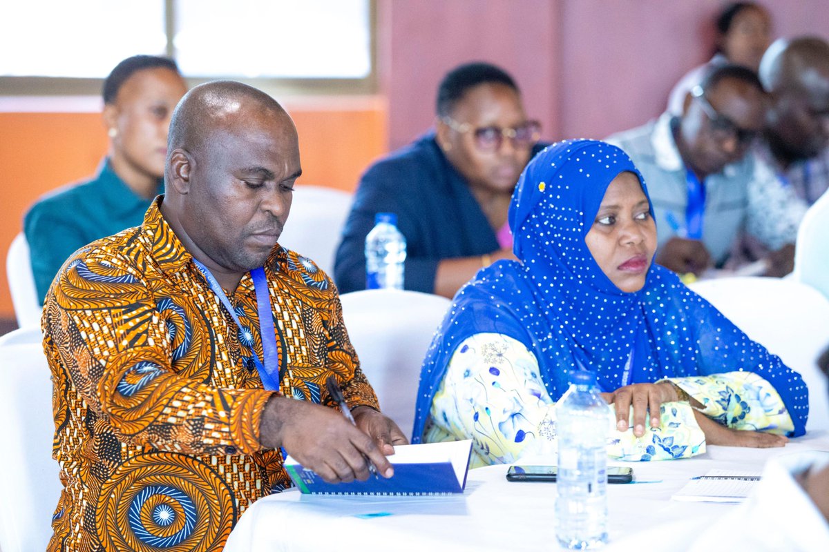 URT Updates (@urtupdates) on Twitter photo Picha za matukio mbalimbali za mkutano wa Chama cha maafisa Mawasiliano wa Serikali <a href="/TAGCOTANZANIA/">TAGCO TANZANIA</a> ambapo mada kuhusu Usimamizi wa Mawasiliano wakati wa Mgogoro katika kulinda taswira ya Serikali inawasilishwa katika siku ya tatu ya Kikao kazi cha #TAGCO kinachoendelea katika Picha za matukio mbalimbali za mkutano wa Chama cha maafisa Mawasiliano wa Serikali <a href="/TAGCOTANZANIA/">TAGCO TANZANIA</a> ambapo mada kuhusu Usimamizi wa Mawasiliano wakati wa Mgogoro katika kulinda taswira ya Serikali inawasilishwa katika siku ya tatu ya Kikao kazi cha #TAGCO kinachoendelea katika