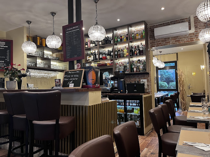 tellmeniela's tweet photo. La Bonne Braise
12 Rue Charles Schmidt, 93400 Saint-Ouen-sur-Seine, France
https://t.co/z5dJxc4aTJ

The reviews of store are excellent and written by locals. Their meat dishes are excellent in a quiet mood and he can enjoy both wine and beer.

#KANGDANIEL 
#ACT #RECT #ACTinEurope https://t.co/5WBAVhCVgv