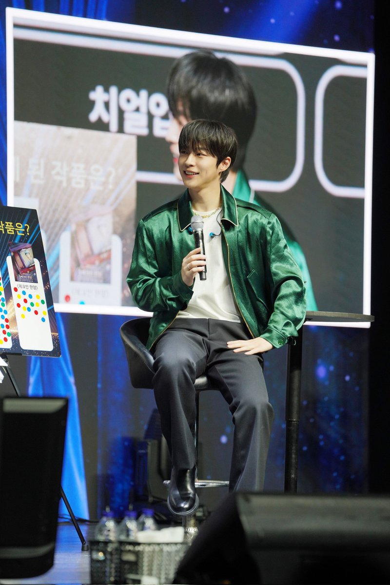 YYentertain's tweet photo. BAE INHYUK 'B's Ground' 팬미팅 현장 Behind Photo

🔗https://t.co/4A482vLLuu

#배인혁 #BaeInhyuk
#BsGround #YYentertainment https://t.co/zuVbuYCjN7
