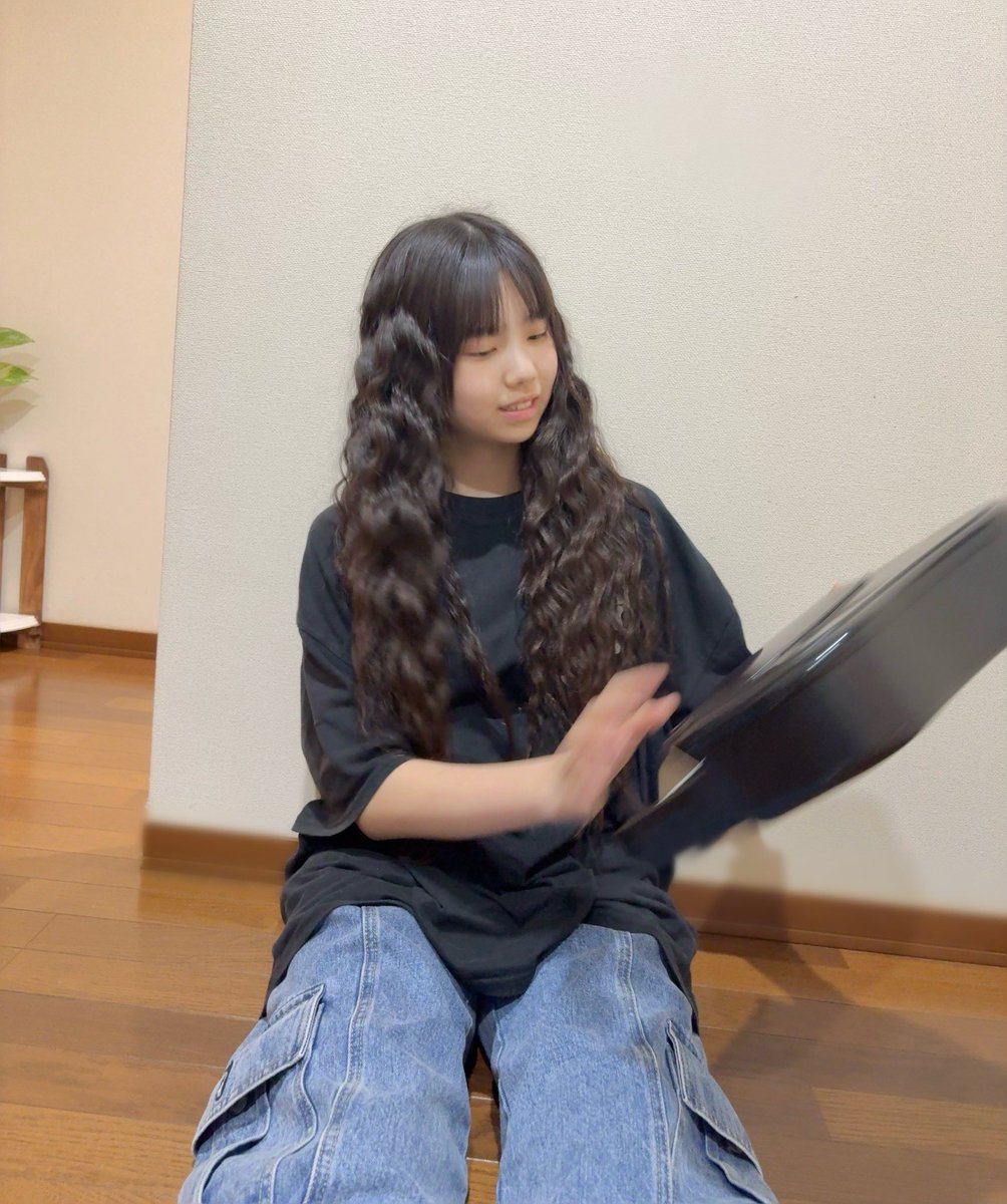 今日は、編み込みで学校に行ったから 今、髪の毛ほどいたらヘンデル