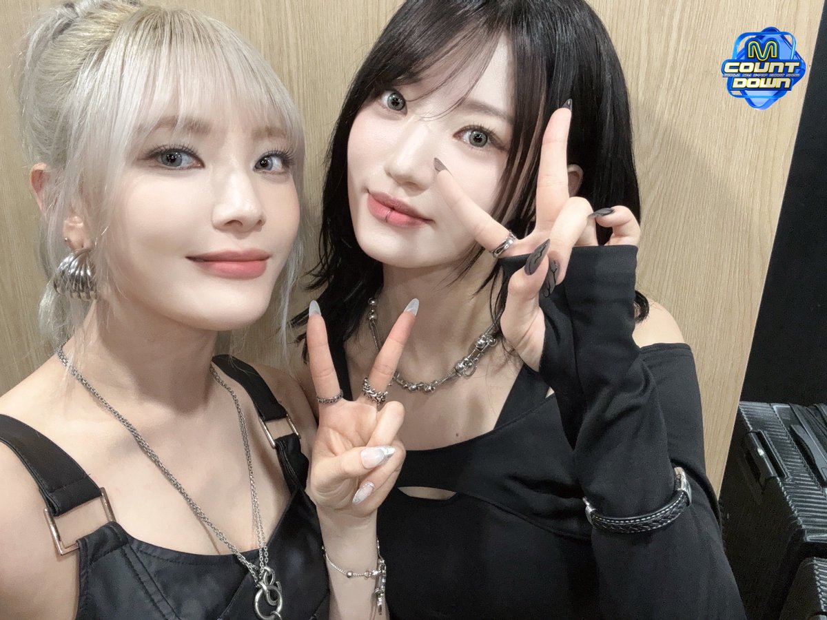 seeunipics's tweet photo. 250410 MnetMcountdown twt update with Moon Sua 

#SIYOON #시윤 https://t.co/D0MI0y1T6J