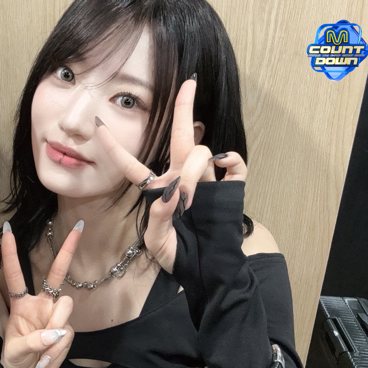 seeunipics's tweet photo. 250410 MnetMcountdown twt update with Moon Sua 

#SIYOON #시윤 https://t.co/D0MI0y1T6J