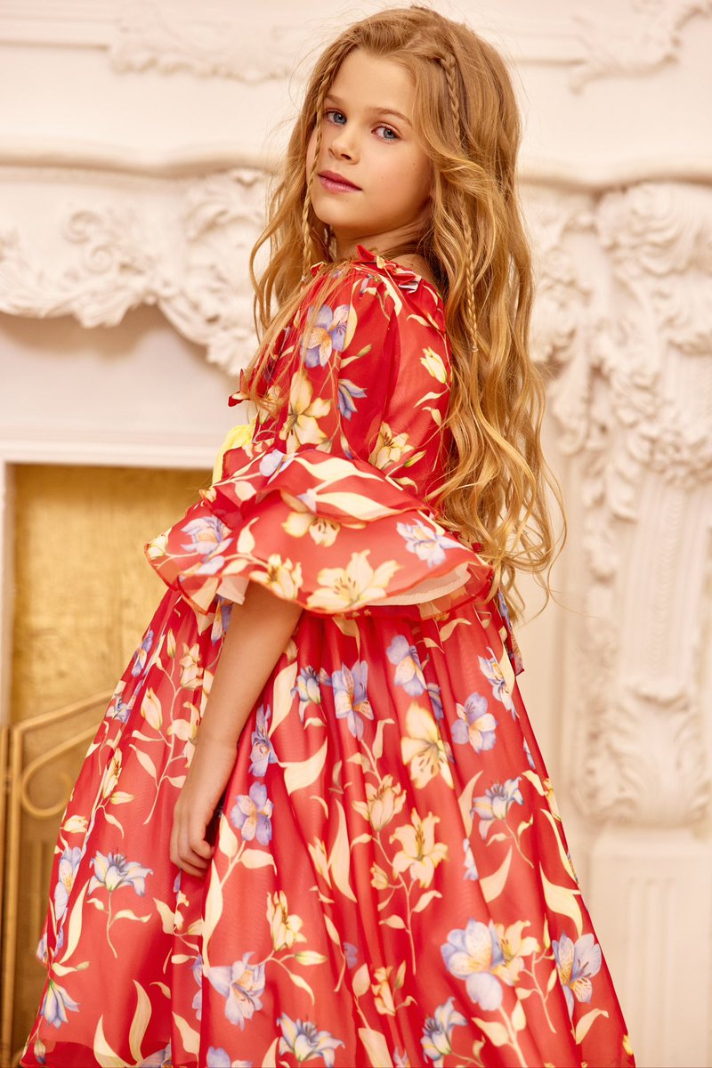 Eirene_Studio's tweet image. Red chiffon dress with yellow bow
#kidsfashion #childrenswear #kidsdresses #eirenestudio