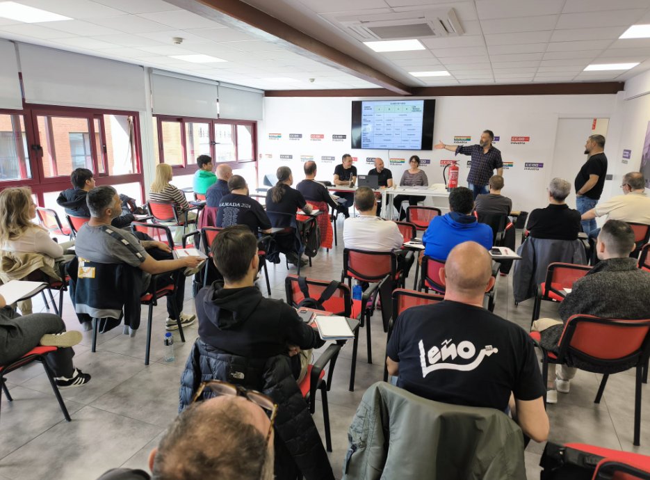 industriaccooma's tweet photo. 🔧 50h de formación en PRL para las/os nuevas/os delegadas/os.

🎯 Objetivo: que defiendan la salud y seguridad en sus centros de trabajo.

✊ CCOO Industria Madrid, formando a quien te representa.
#Prevención #FormaciónSindical https://t.co/qTFN1QCzZO