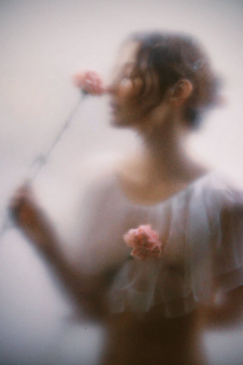 marymdl2's tweet photo. A soft, dreamy series intimate, delicate, made with love and light.
The full set is now on my Patreon uncensored and only for you. https://t.co/KVKl6VtWhD
#patreonexclusive #artphotography #filmaesthetic #dreamyart #boudoirphotography #intimateart #sensualportrait #patreonmodel https://t.co/RmNwtK1ysI