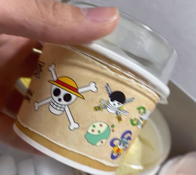 あけたらベガパンク達とボニーちゃんにちびお顔の麦わらたちおってテンション上がっちゃったカップもかわちぃ #ONEPIECE #サーティワンに麦わらの一味上陸 