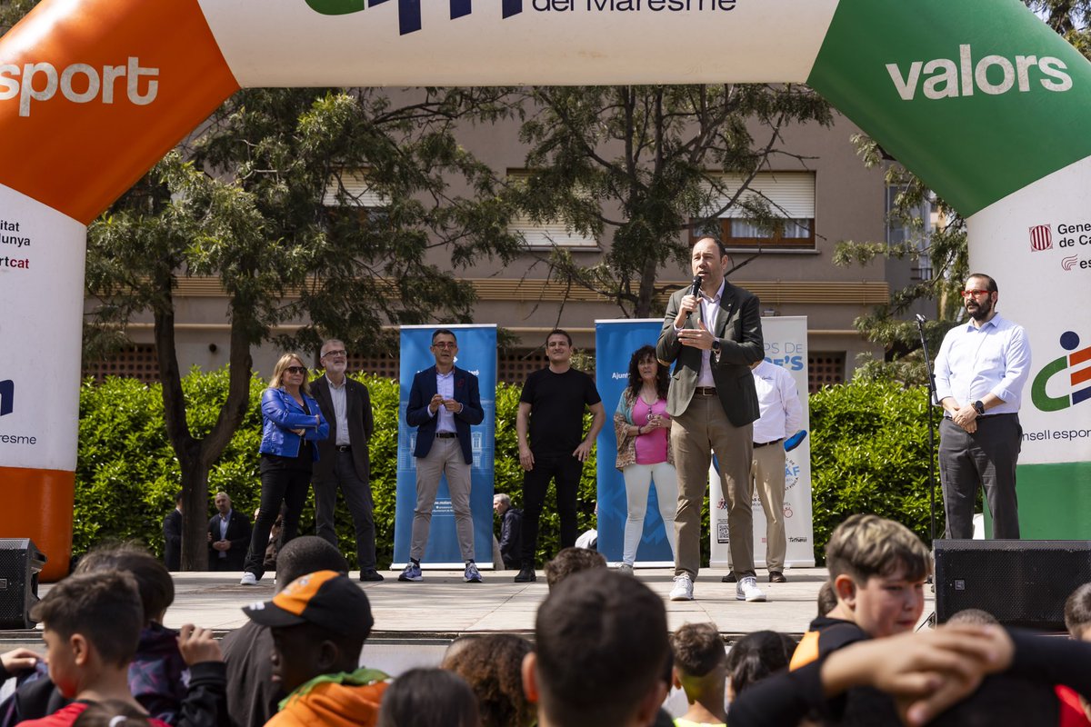 🤸 El 6 d'abril és el 𝐃𝐢𝐚 𝐌𝐮𝐧𝐝𝐢𝐚𝐥 𝐝𝐞 𝐥'𝐀𝐜𝐭𝐢𝐯𝐢𝐭𝐚𝐭 𝐅𝐢́𝐬𝐢𝐜𝐚 i avui ho hem celebrat amb un gran acte a #Mataró amb més de 2.000 persones

Gràcies a tots/es per la vostra energia!

Posa't en marxa! 𝑬́𝒔 𝒕𝒆𝒎𝒑𝒔 𝒅𝒆 𝒎𝒐𝒖𝒓𝒆'𝒔 🏃‍♀️
#Esportcat #DMAF2025