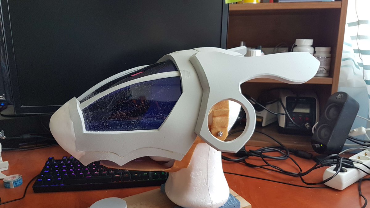 RaptorsDen's tweet image. Time to time I come back to the idea of creating a synth for myself, but I always end up with a kind of a dissatisfaction. (Call me a perfectionist) now I think the visor and the nose cone looks like what I always imagined it to be. But I'm not sure about the horns, any ideas?
