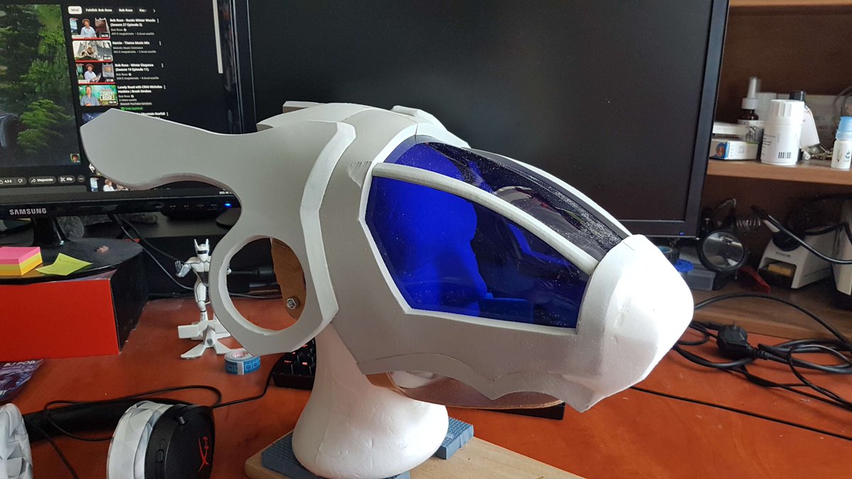 RaptorsDen's tweet image. Time to time I come back to the idea of creating a synth for myself, but I always end up with a kind of a dissatisfaction. (Call me a perfectionist) now I think the visor and the nose cone looks like what I always imagined it to be. But I'm not sure about the horns, any ideas?