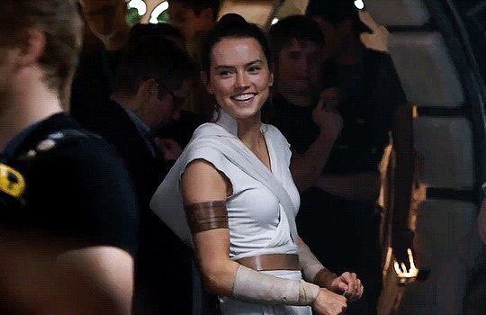 sw_holocron's tweet image. Happy birthday to Daisy Ridley! May the Force be with you!
