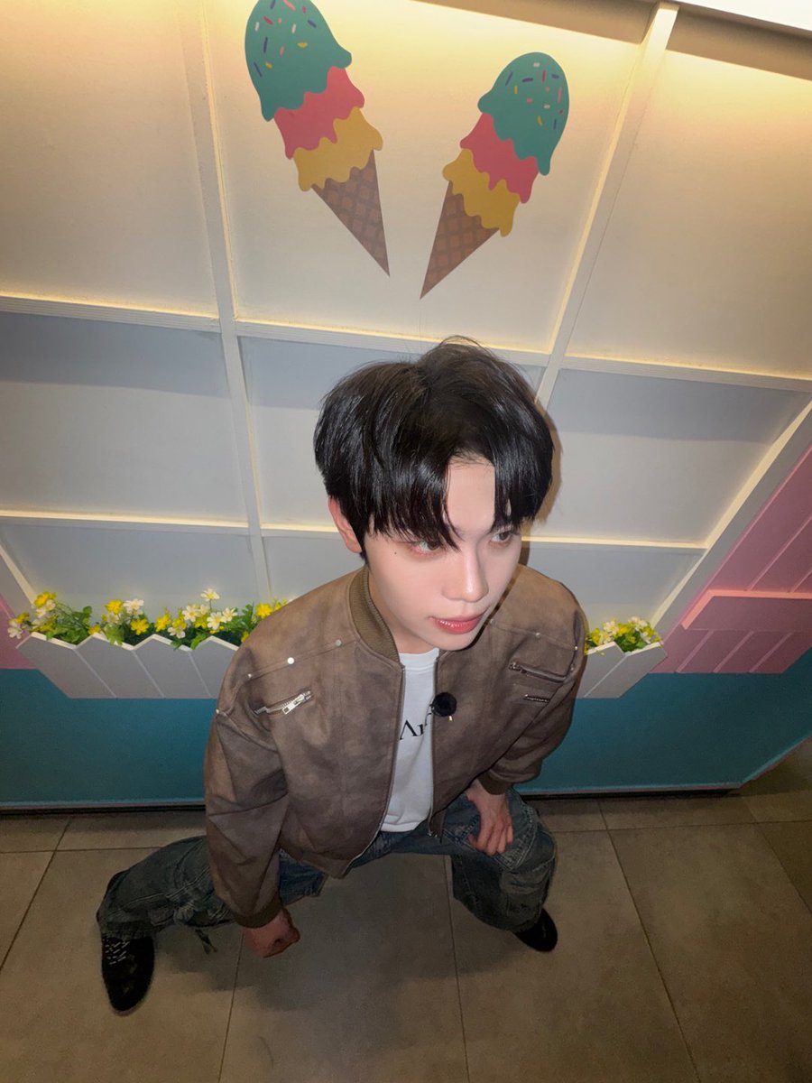 _𝗭𝗘𝗥𝗢𝗙𝗢𝗖𝗨𝗦

기특강아지 우리 태래에게 반한 제로즈 손 들어보세요!
ㄴ 저요저요🙋 손은 왜 두 개뿐인가요?

#ZEROBASEONE #ZB1
#제로베이스원