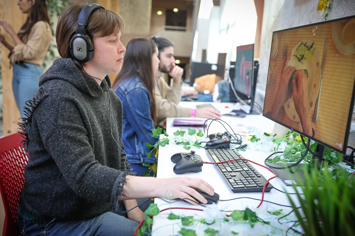 MERCI à toutes et à tous ! 💜

Retour en images sur cette incroyable 3e édition de spawn! qui a rassemblé près de 1 300 personnes pour célébrer le jeu vidéo sous toutes ses formes 🙌

📸 Grégory BRANDEL

#festival #JeuVidéo #Angoulême #Gratuit