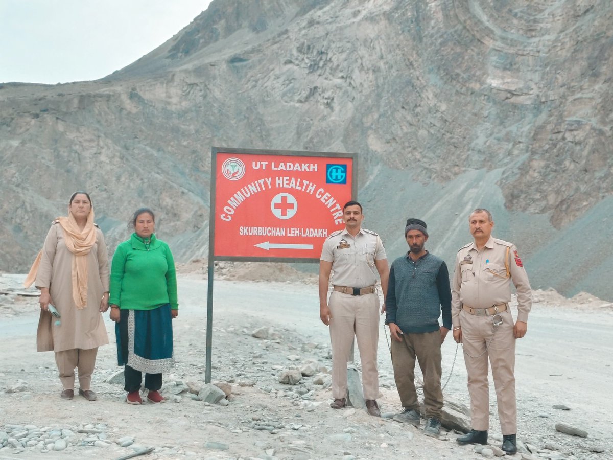 #PeopleFirst
#UdhampurPolice
02 𝗔𝗕𝗦𝗖𝗢𝗡𝗗𝗘𝗥S 𝗘𝗩𝗔𝗗𝗜𝗡𝗚 𝗔𝗥𝗥𝗘𝗦𝗧 𝗙𝗢𝗥 𝗧𝗛𝗘 𝗟𝗔𝗦𝗧 𝟬3 𝗬𝗘𝗔𝗥𝗦 𝗔𝗥𝗥𝗘𝗦𝗧𝗘𝗗 BY DISTRICT 𝗣𝗢𝗟𝗜𝗖𝗘 UDHAMPUR FROM LADAKH <a href="/JmuKmrPolice/">J&K Police</a>
<a href="/ZPHQJammu/">Zonal Police Media Centre- Jammu Zone</a>
<a href="/UHqrs/">DIG, Udhampur Reasi Range</a> <a href="/Amod_India/">Amod Nagpure</a>