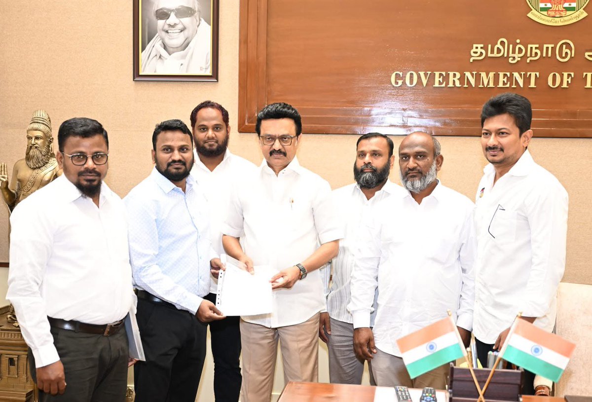 Thangalsyed1404's tweet photo. வக்ஃப் சட்ட திருத்தம் குறித்து தமிழ்நாடு சட்டமன்றத்தில் தனித் தீர்மானம் நிறைவேற்றிய மாண்புமிகு தமிழ்நாடு முதலமைச்சர் மு.க.ஸ்டாலின் அவர்களை நேரில் சந்தித்து TNTJ மாநில நிர்வாகிகள் நன்றி தெரிவித்தனர்.
#unitedagainstwaqfbill
#TntjProtest
#TNCMStalin
#Waqf #IslamicWaqf https://t.co/Ddcwk4HKOp