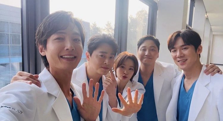 rowmido's tweet photo. 💙🩺 곧 만난다 99즈!! https://t.co/7QlCWYWRzW