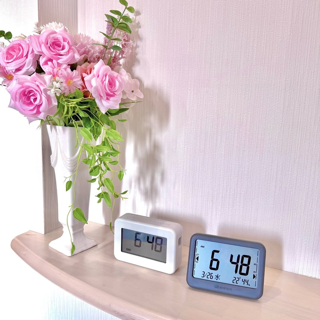 rhythm_1950's tweet photo. 活用シーンに共感したら「🏠」とコメントください
ご愛用のInstagram a.nnn03さま:
#COMFOMETER
快適な環境目安が直感的にわかり
いち早くチェック✅できる🫧
ーー
#LANTERNCLOCK
持ち運びしやすく、インテリアにもなじみやすくて、
非常時も不可欠な時計だよ🫧🩶🥰
ありがとうございます☺ https://t.co/nVTa18sL3V