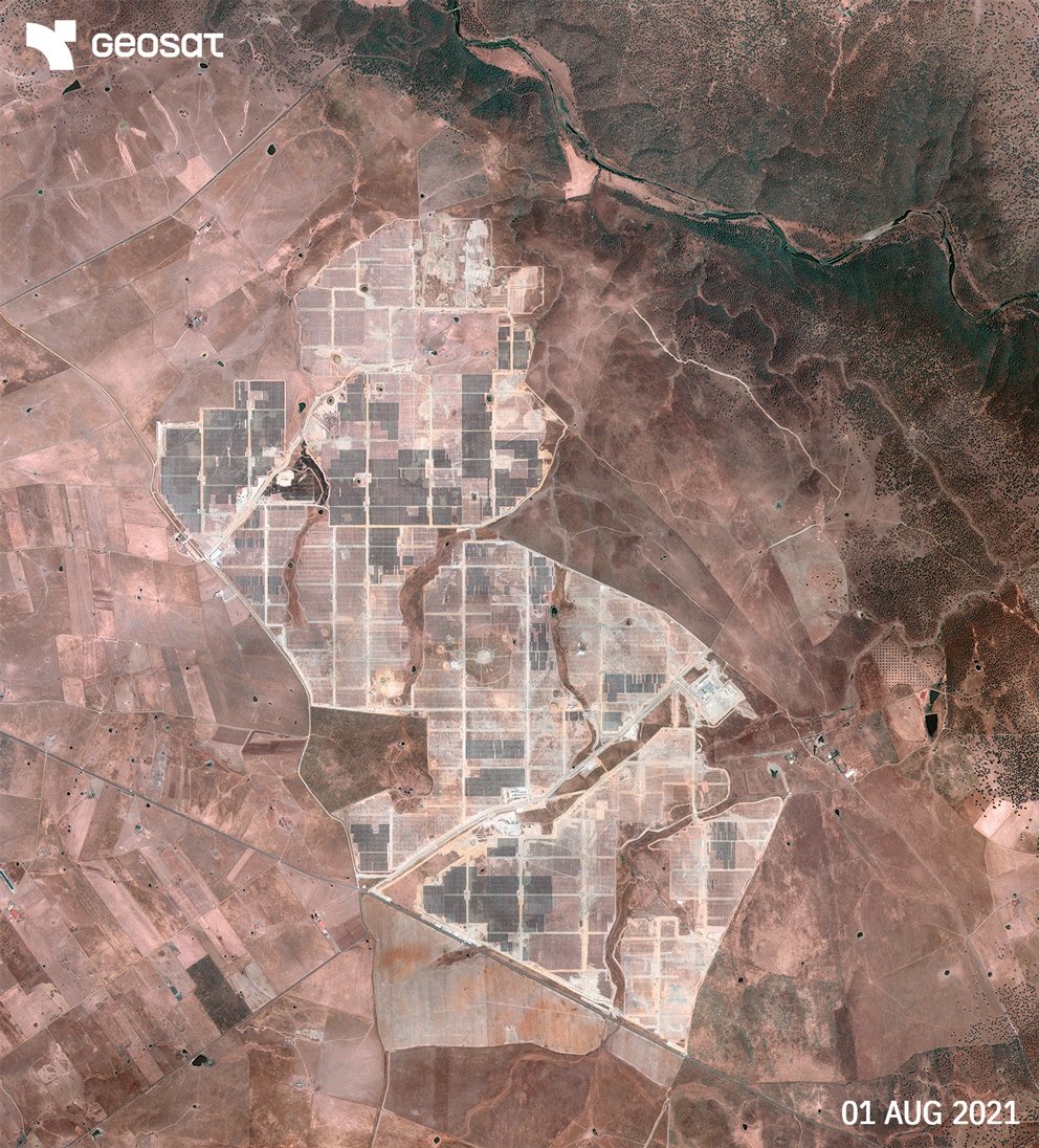 geosat_sat's tweet image. We can monitor large-scale solar projects via advanced satellite imagery — from site selection to ongoing operations. Our services:
🛰 Remote supervision
🔍 Change detection
🛠 Works verification
📊 Quasi real-time progress reporting
💡 Learn more 👉 bit.ly/3RbkLcc
